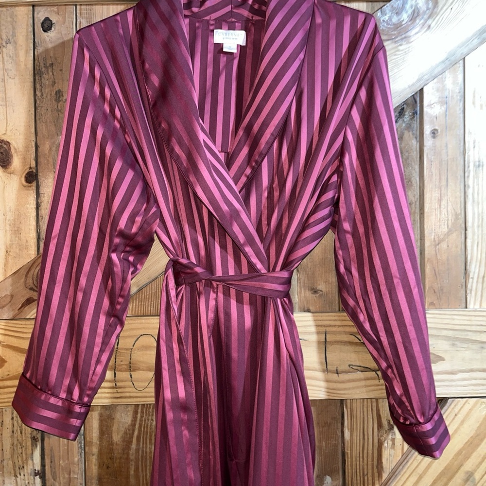Cabernet Pink Striped Robe - Picture 2 of 13